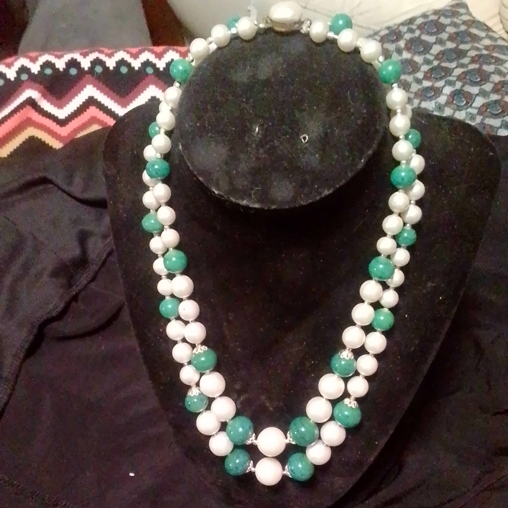Green jade and milky jade necklace